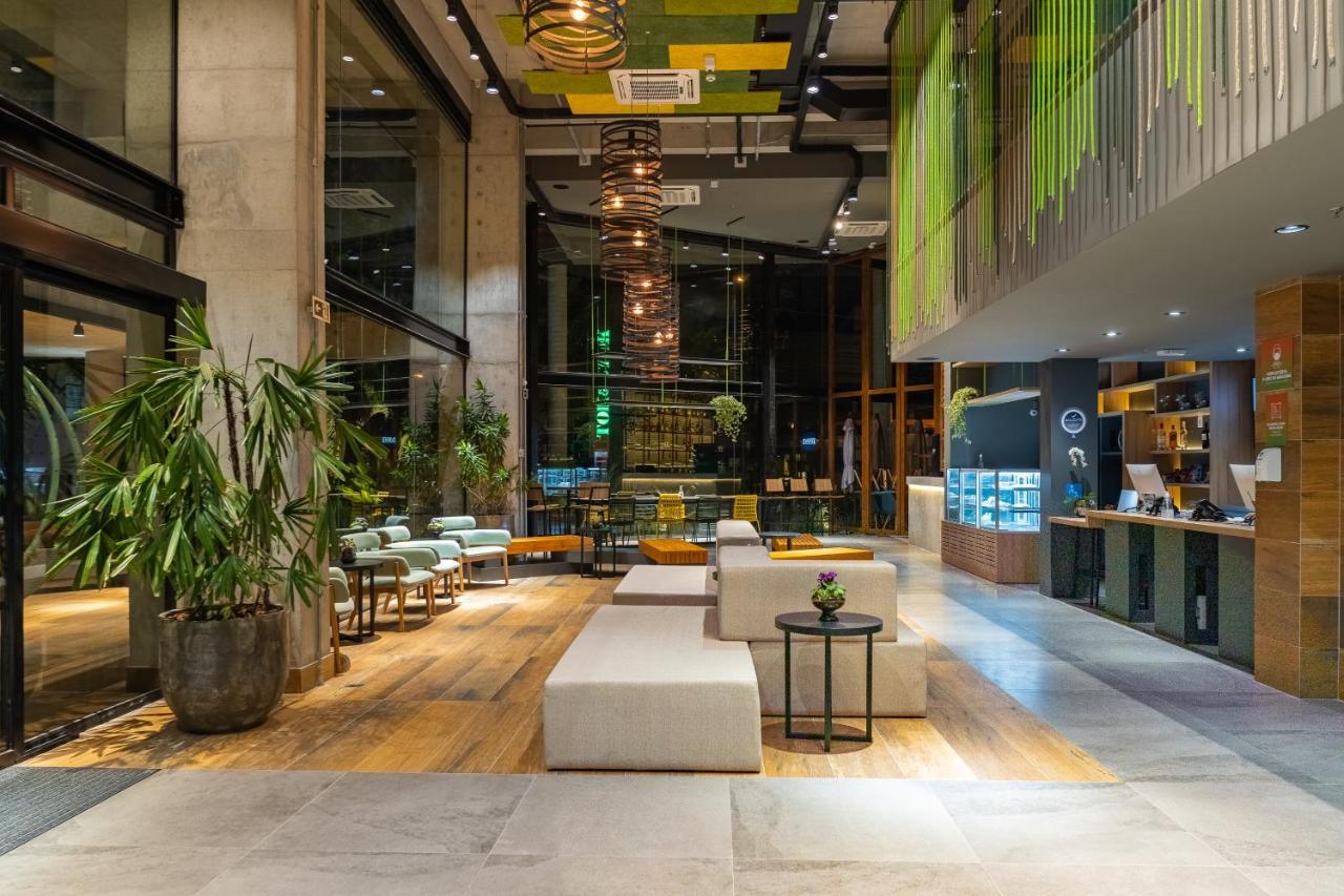 Ibis Styles Porto Alegre Moinhos De Vento Hotel Bagian luar foto