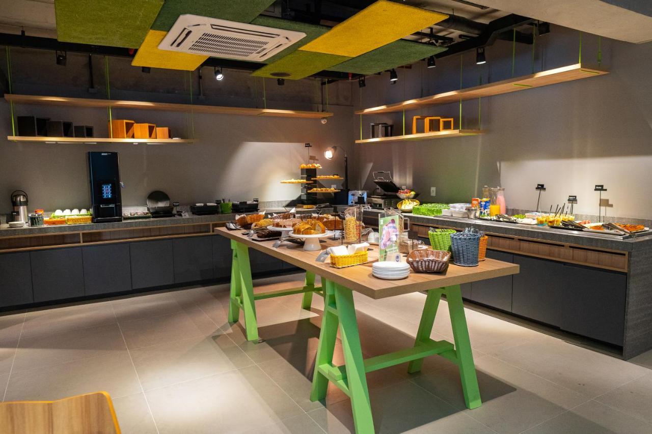 Ibis Styles Porto Alegre Moinhos De Vento Hotel Bagian luar foto