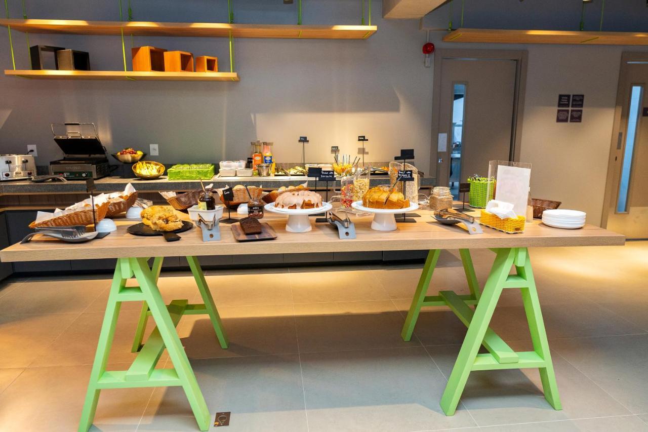 Ibis Styles Porto Alegre Moinhos De Vento Hotel Bagian luar foto