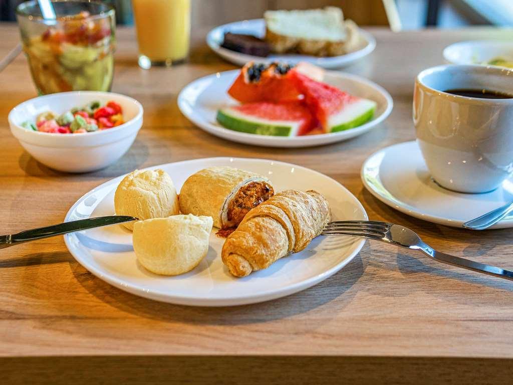 Ibis Styles Porto Alegre Moinhos De Vento Hotel Restoran foto